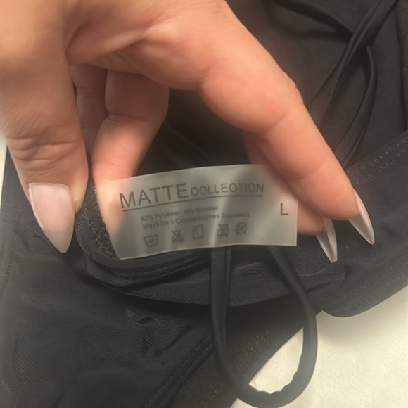 Matte Swim collection thong one piece - Picture 4 of 4